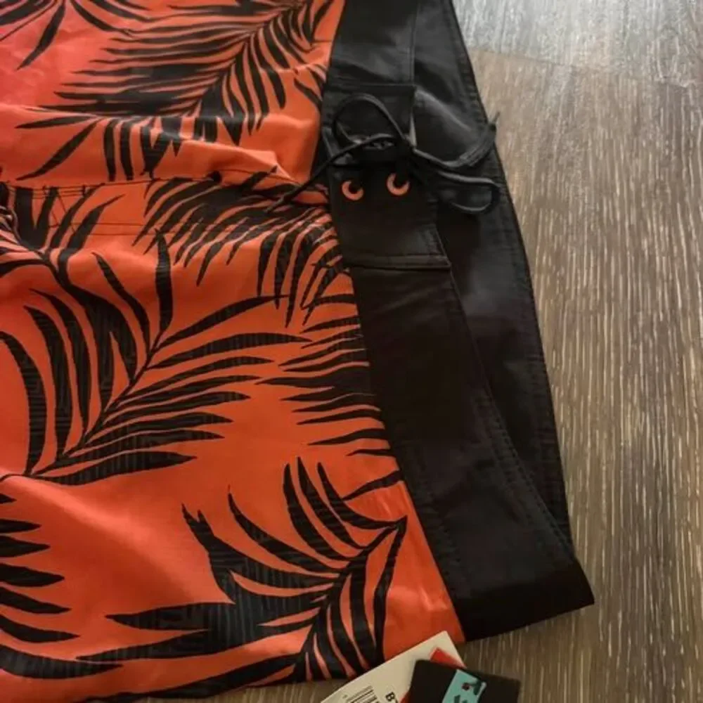 Burnside Paradise Fade Board Shorts 36